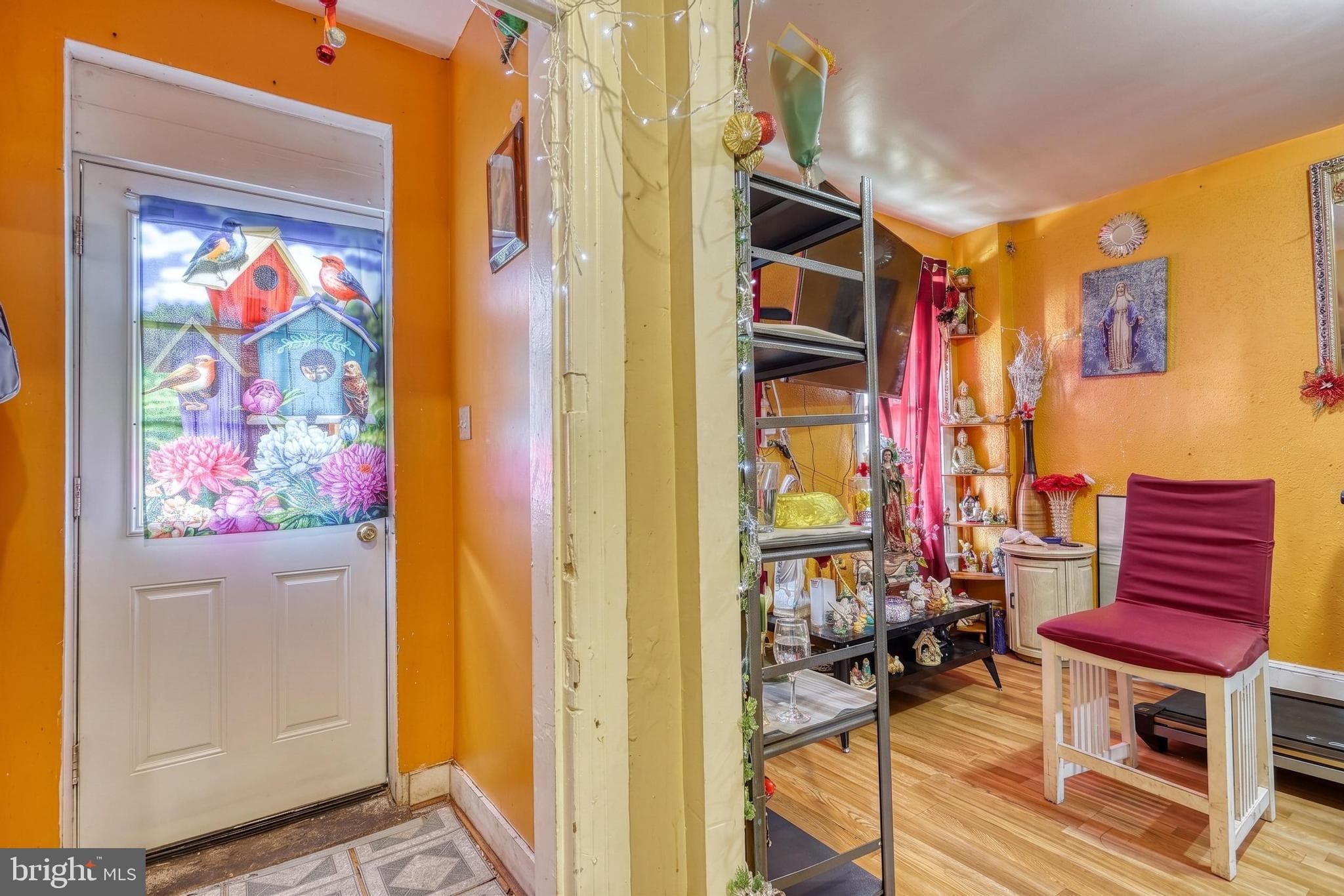 Home for sale at 446 E Prospect Street, York, Pennsylvania 17403, photo 4 of 29