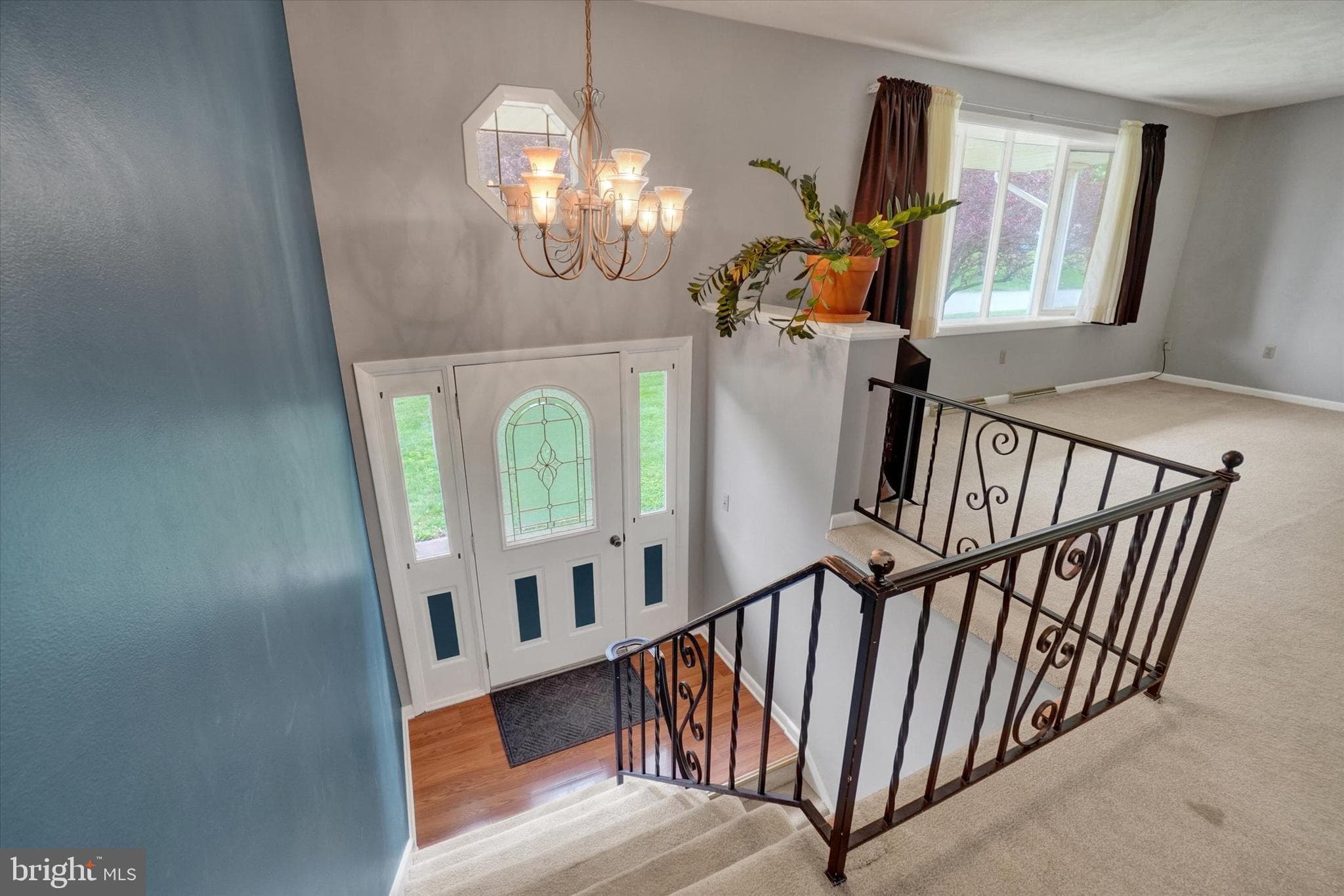 Home for sale at 95 Vinton Drive, York, Pennsylvania 17402, photo 3 of 3