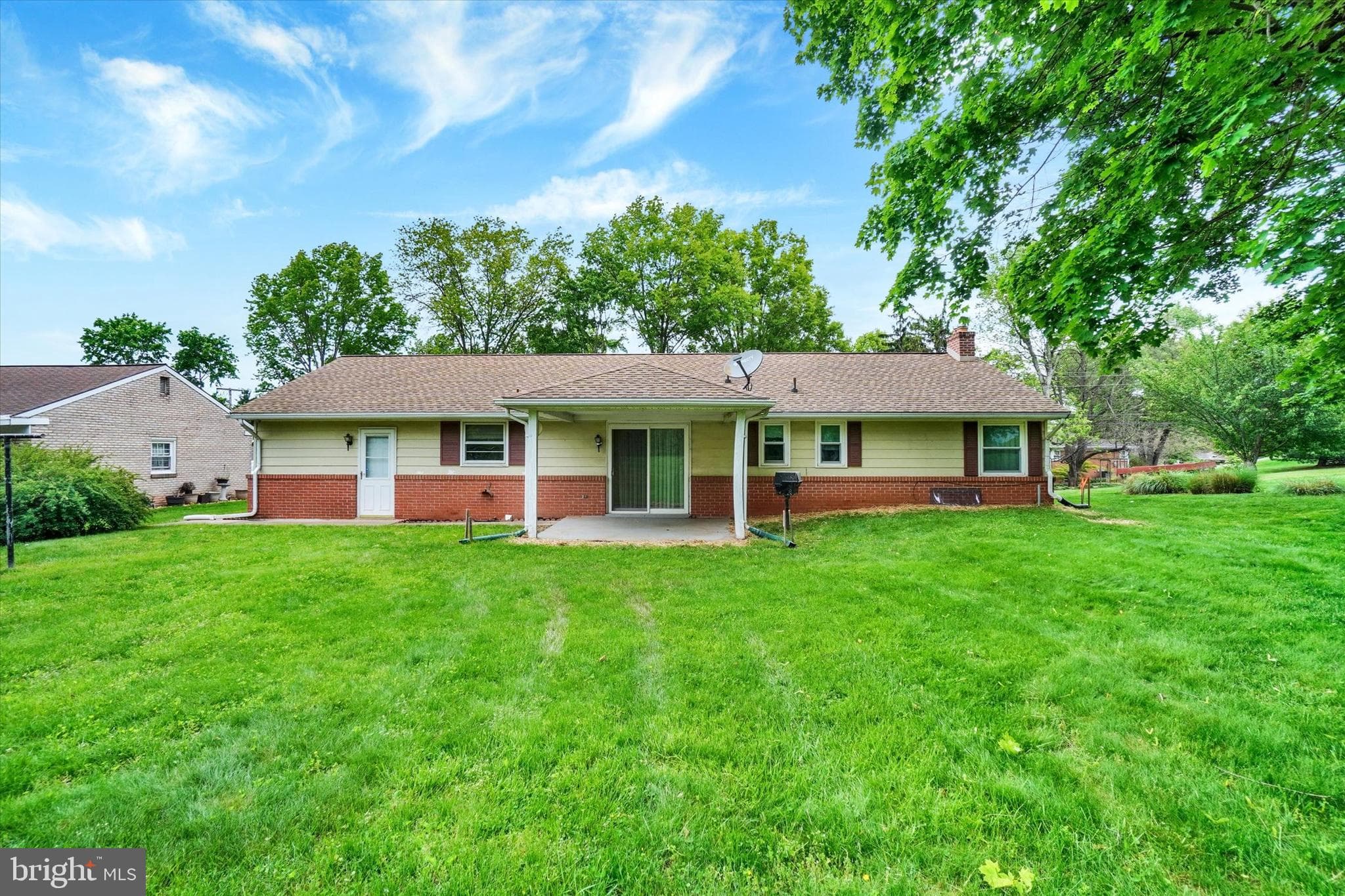 Home for sale at 2050 Herman Drive, York, Pennsylvania 17408, photo 33 of 34