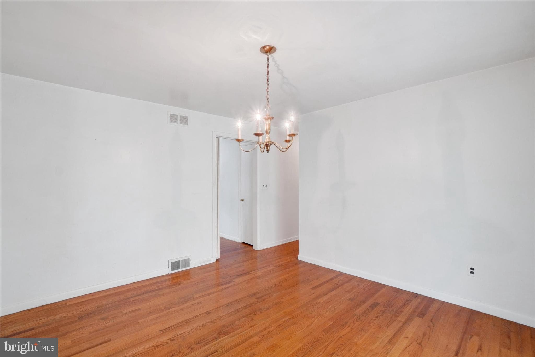 Home for sale at 2050 Herman Drive, York, Pennsylvania 17408, photo 11 of 34