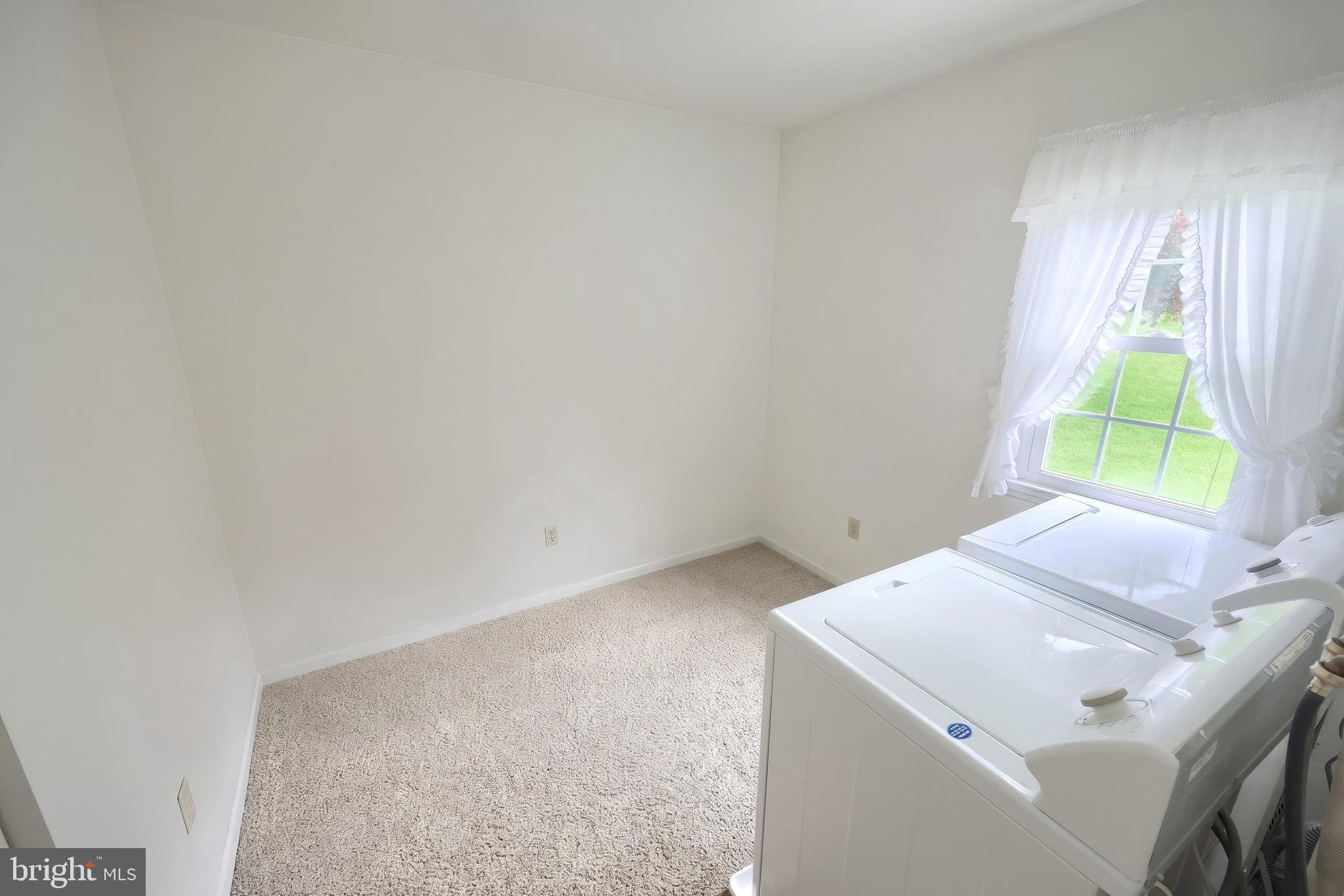 Home for sale at 3819 Kings Arms Lane, York, Pennsylvania 17402, photo 21 of 39