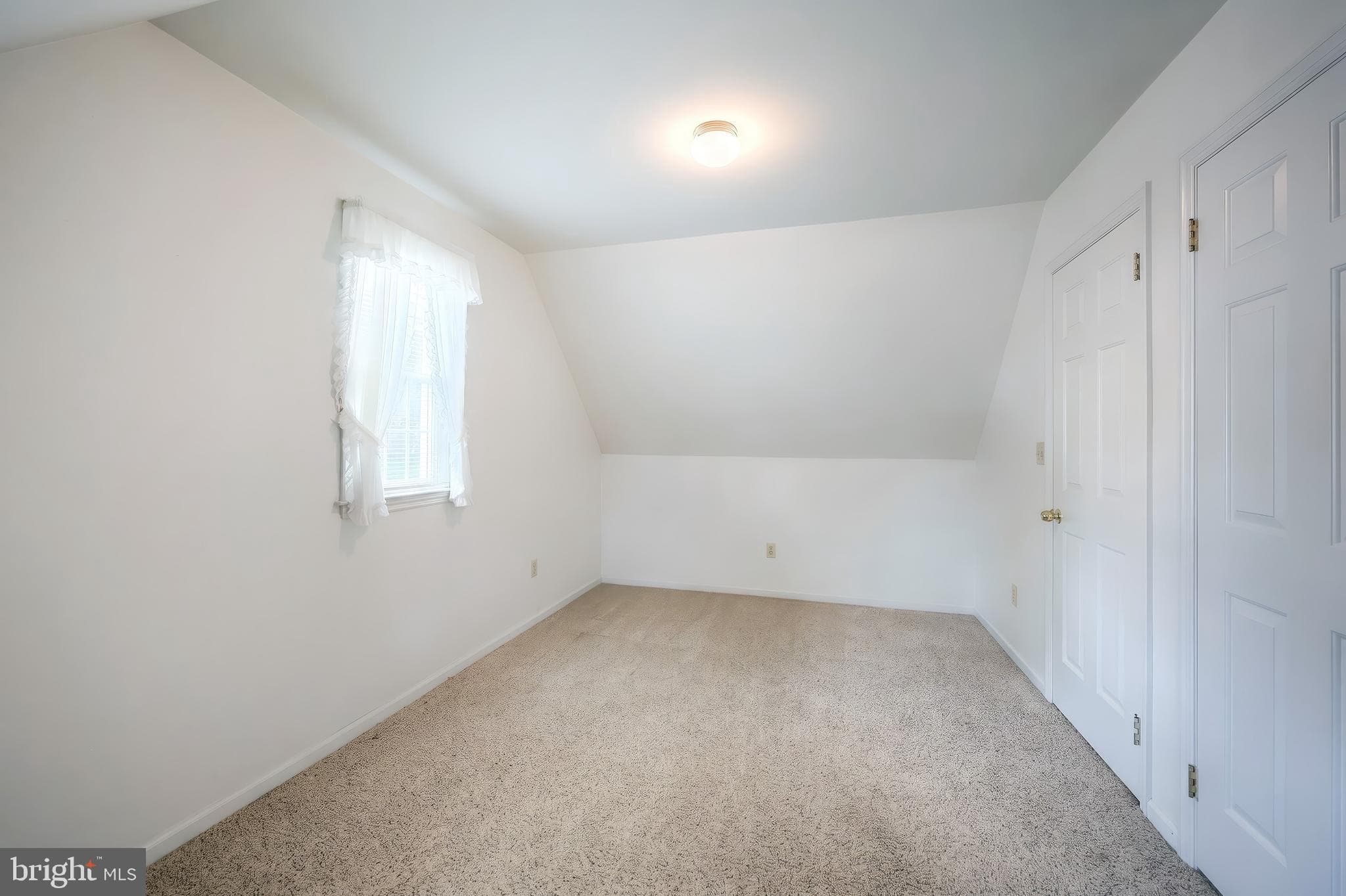 Home for sale at 3819 Kings Arms Lane, York, Pennsylvania 17402, photo 28 of 39