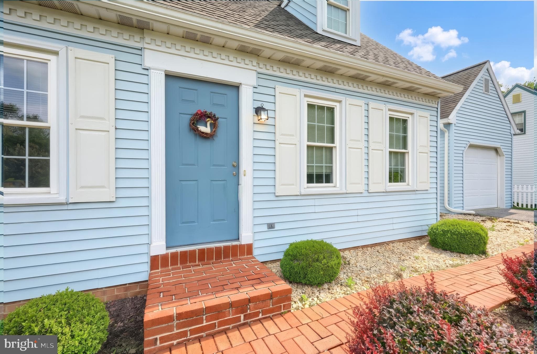 Home for sale at 3819 Kings Arms Lane, York, Pennsylvania 17402, photo 8 of 39