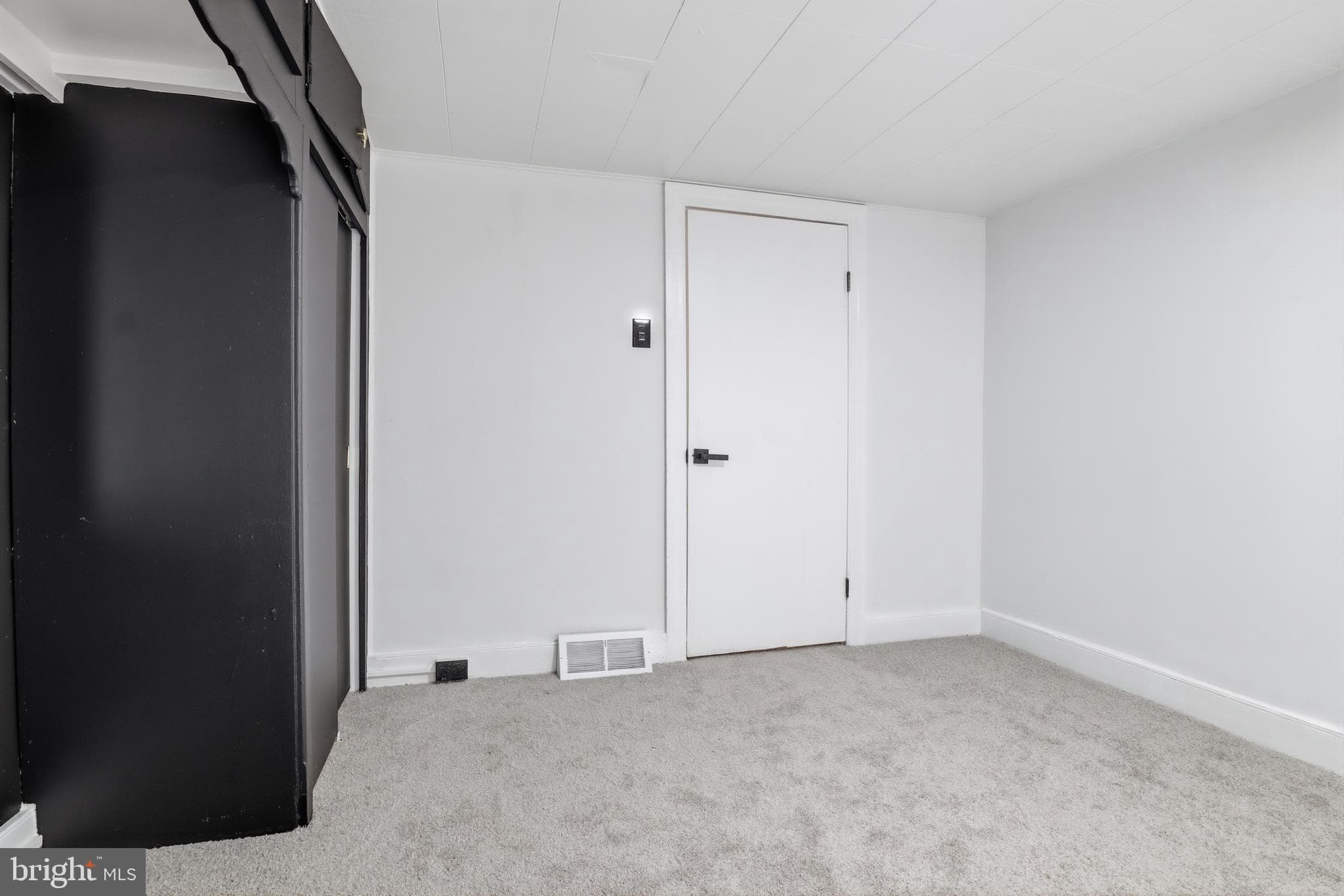 Home for sale at 38 W 8Th Avenue, York, Pennsylvania 17404, photo 18 of 34