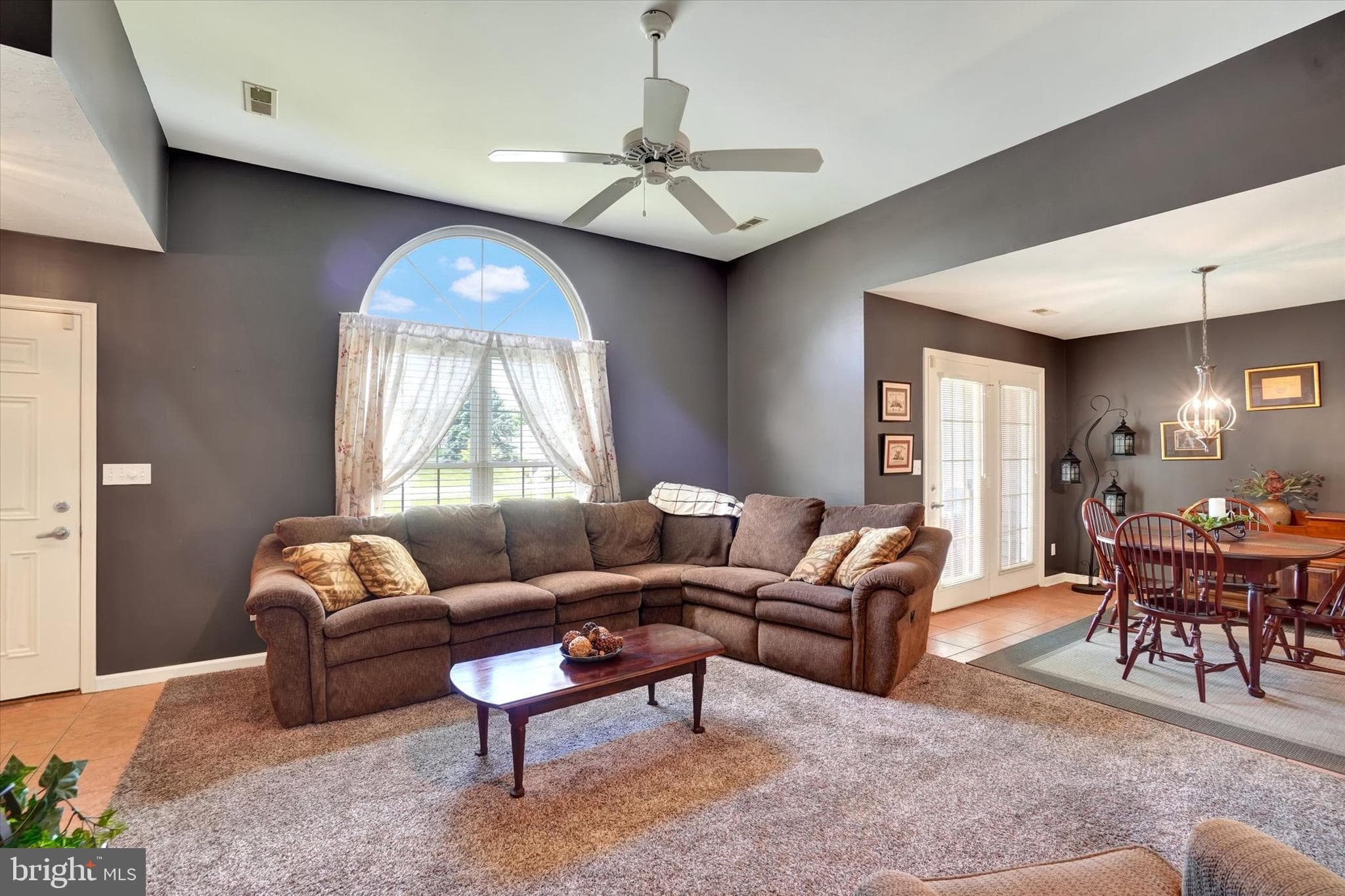 Home for sale at 331 Clarks Way, York, Pennsylvania 17403, photo 4 of 28
