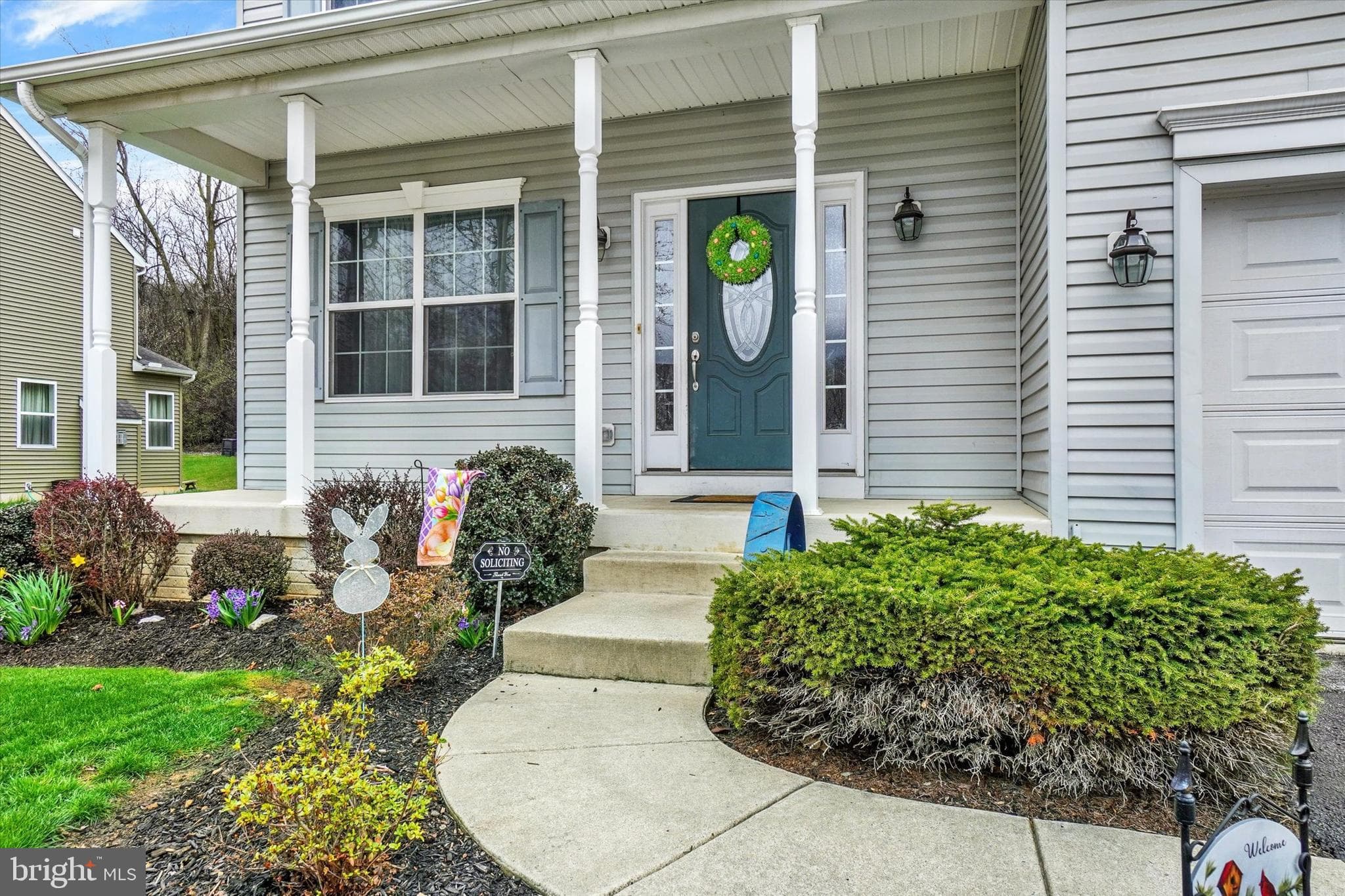 Home for sale at 2695 Friends Circle, York, Pennsylvania 17408, photo 2 of 3
