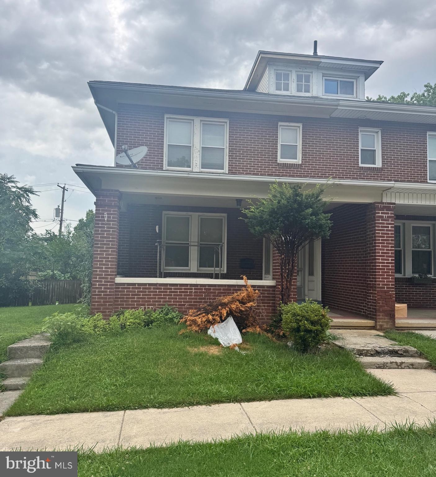 Listing photo of 4-bedroom home at 1447 4Th Avenue, York, Pennsylvania 17403, photo 1 of 3