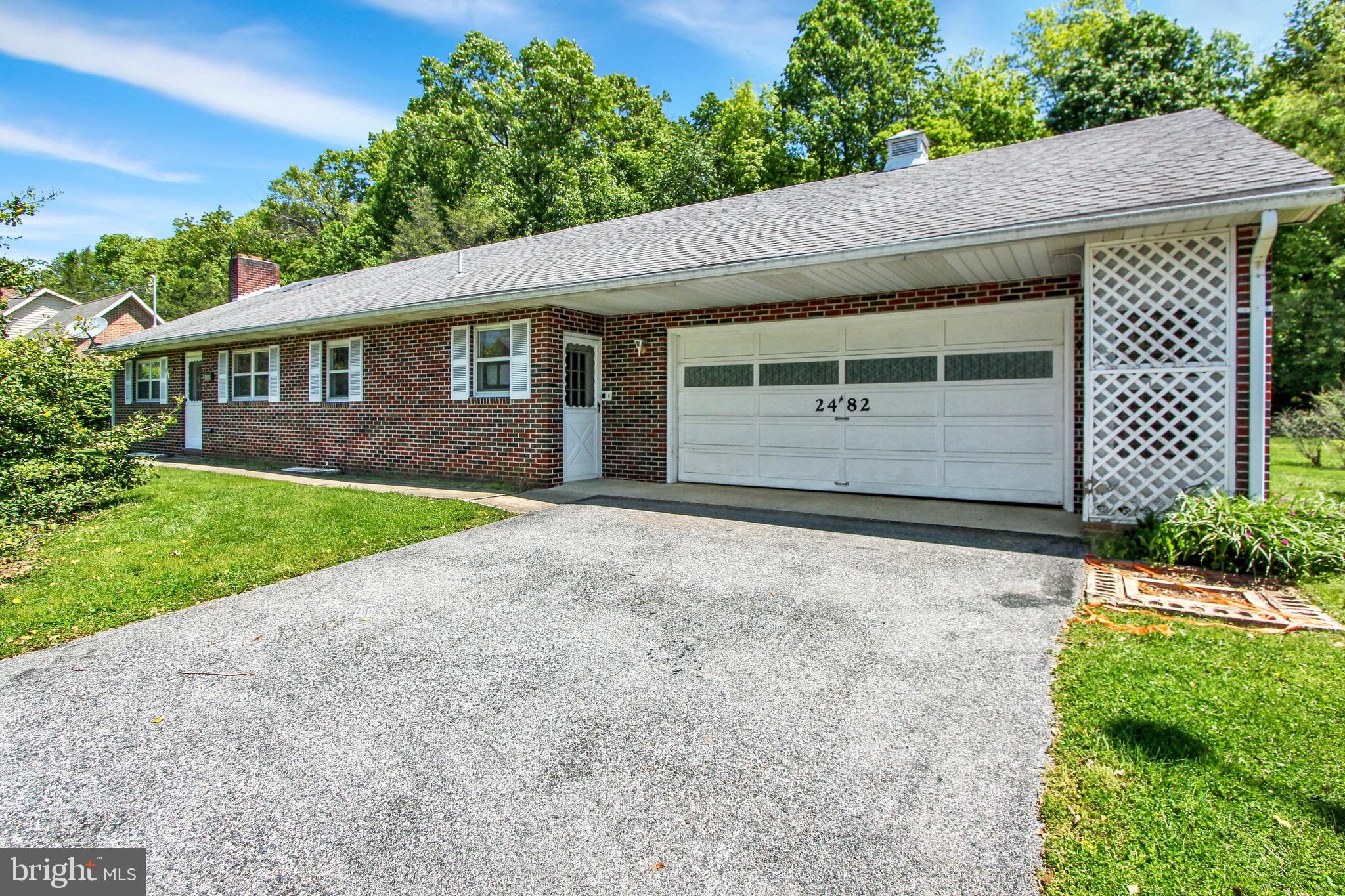 Listing photo of 2-bedroom home at 2482 Pine Grove Road, York, Pennsylvania 17403, photo 1 of 3