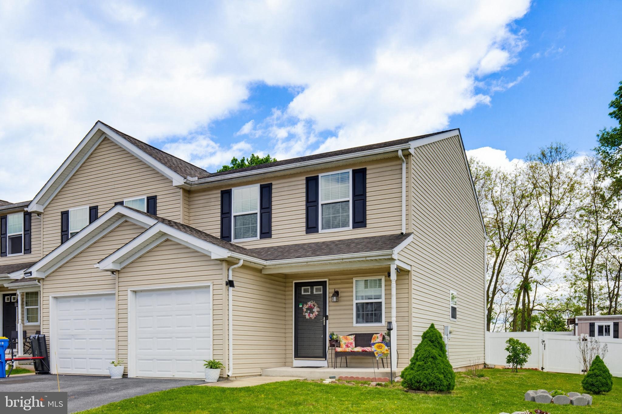 Listing photo of 3-bedroom home at 1470 Matthew Drive, York, Pennsylvania 17404, photo 1 of 3