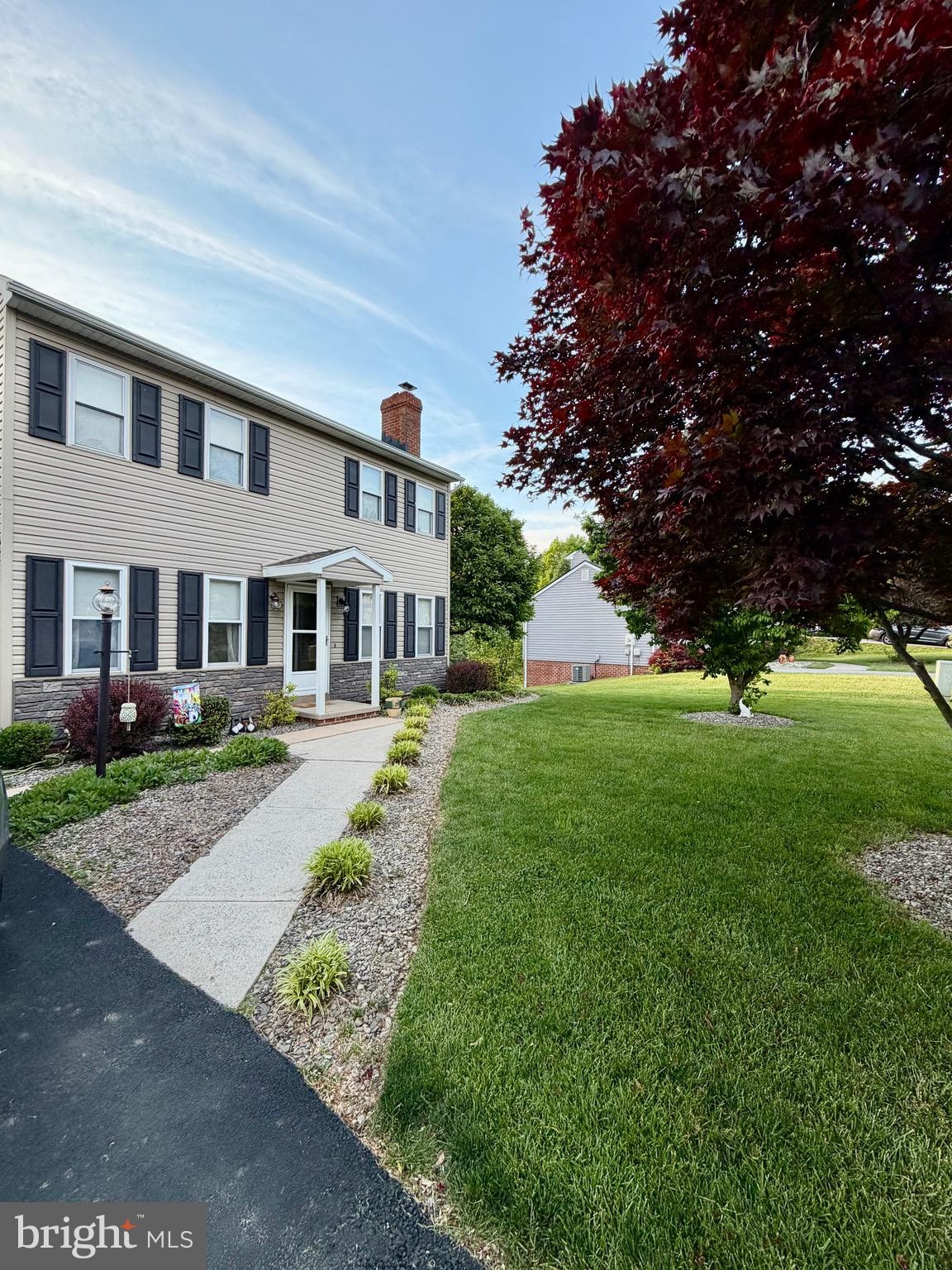 Listing photo of 4-bedroom home at 880 Lismore Boulevard, York, Pennsylvania 17402, photo 1 of 3