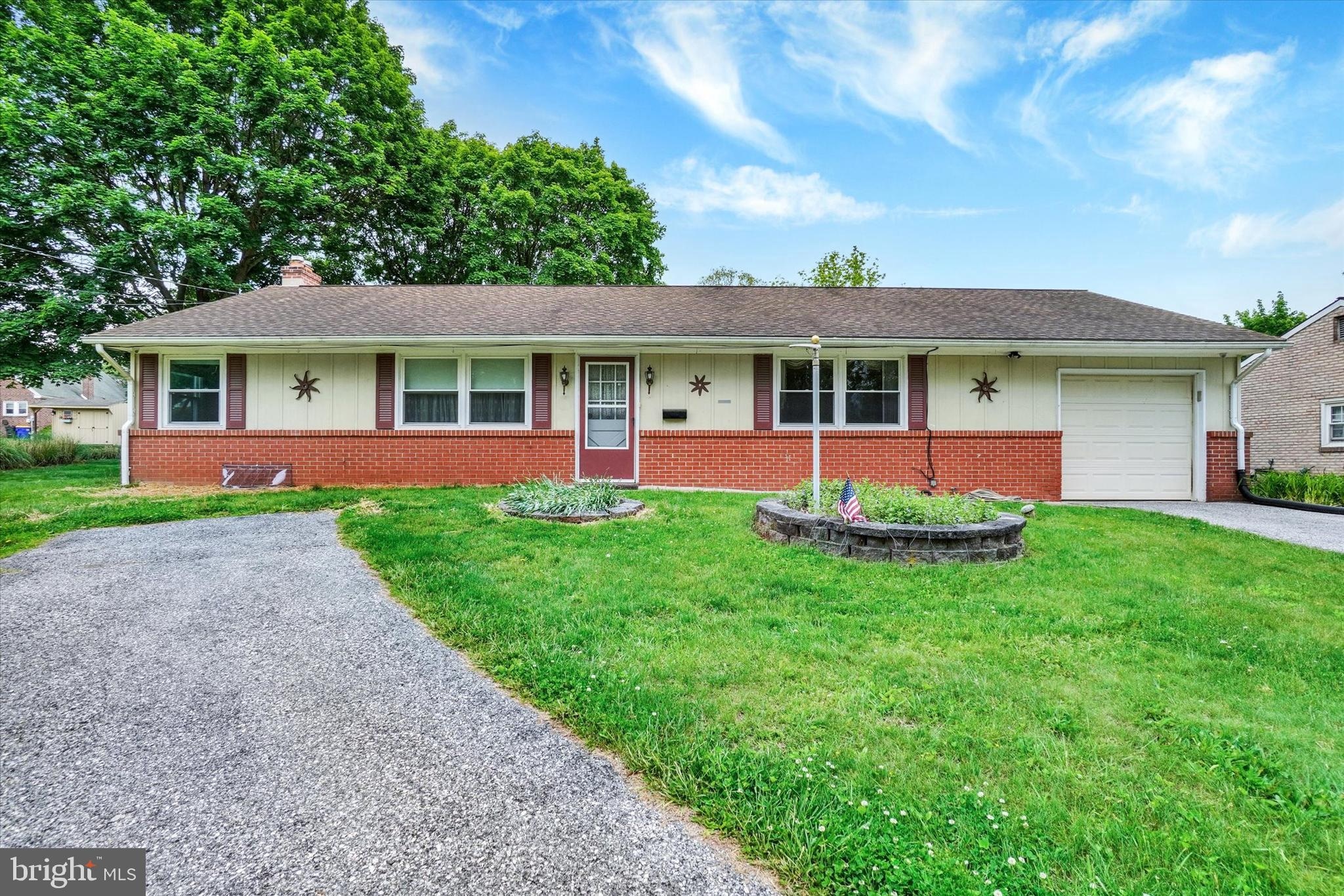 Listing photo of 3-bedroom home at 2050 Herman Drive, York, Pennsylvania 17408, photo 1 of 3