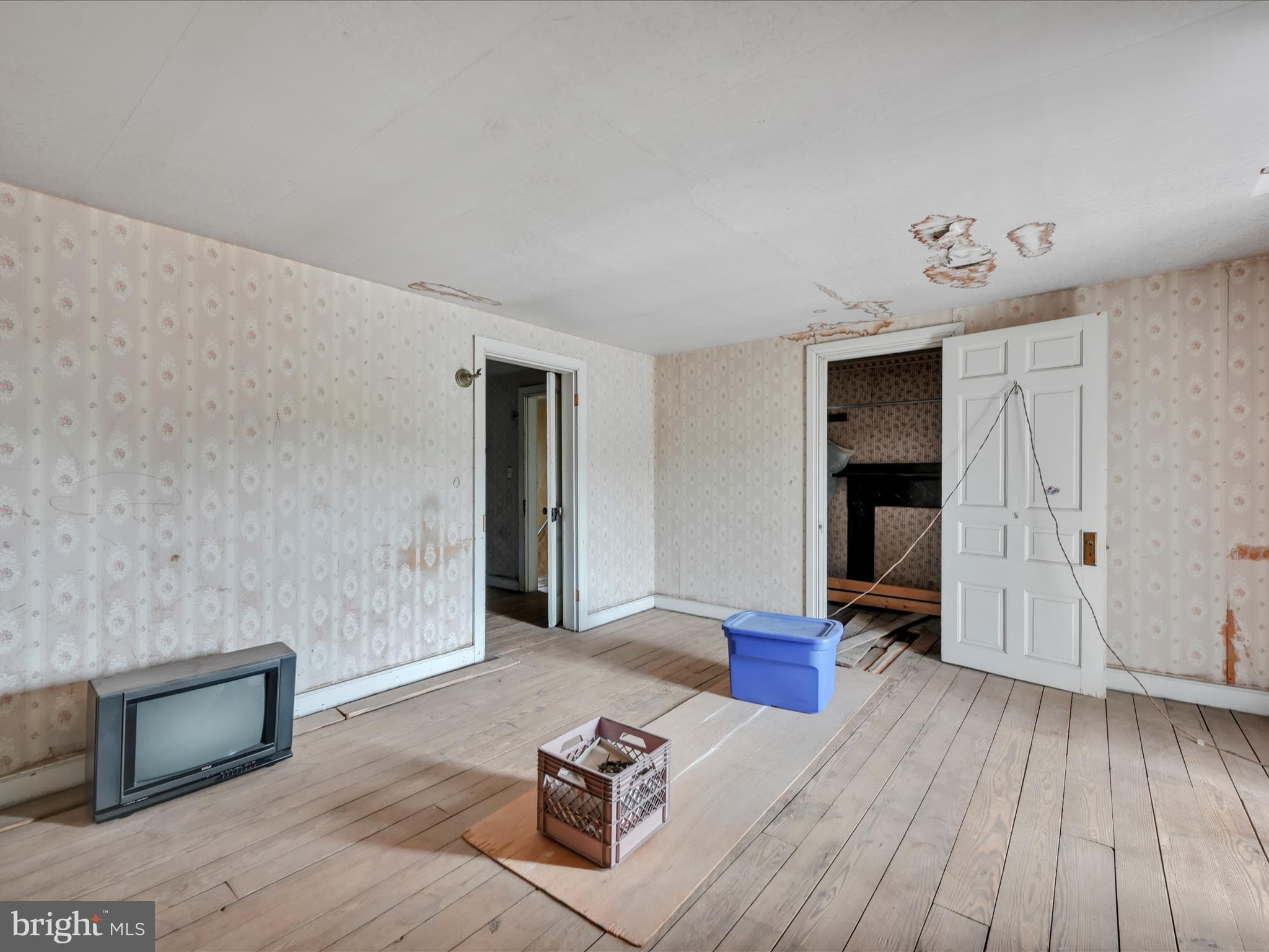 Home for sale at 431 W King Street, York, Pennsylvania 17401, photo 17 of 44