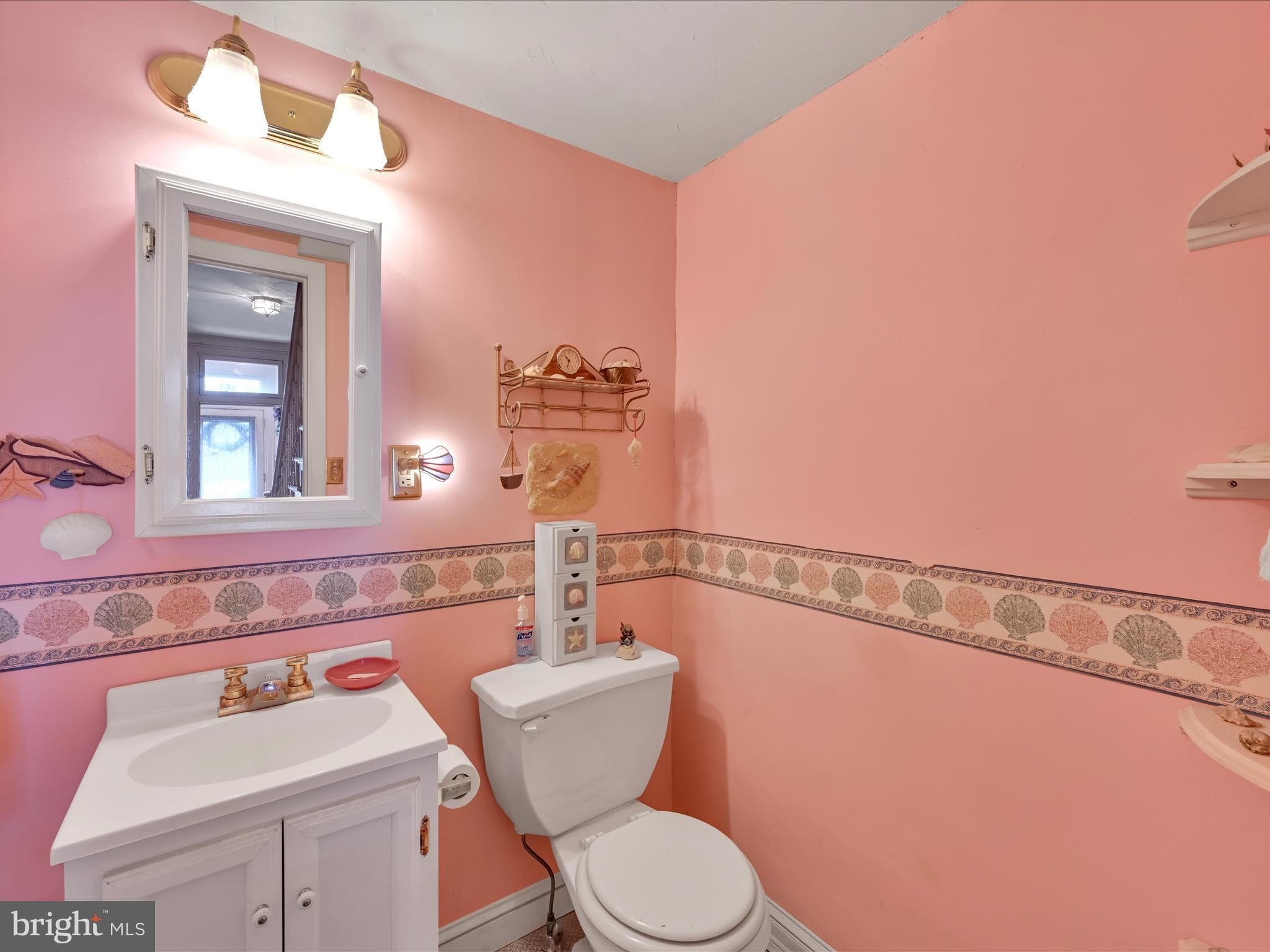 Home for sale at 431 W King Street, York, Pennsylvania 17401, photo 33 of 44