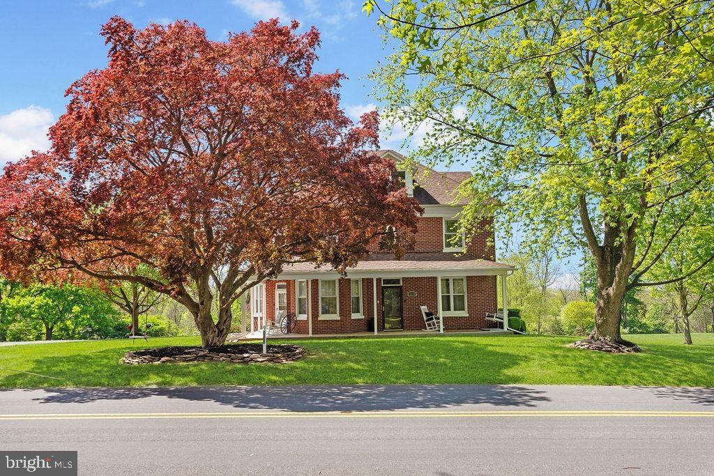 Listing photo of 4-bedroom home at 2478 Croll School Road, York, Pennsylvania 17403, photo 1 of 47