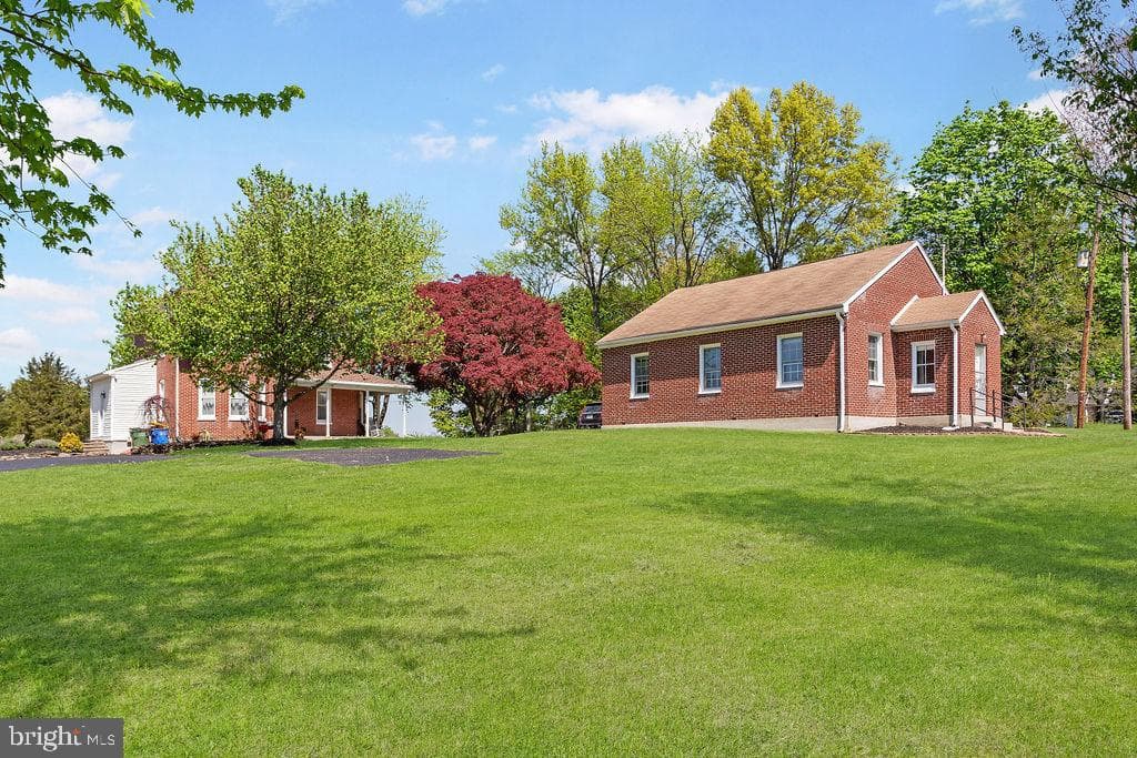 Home for sale at 2478 Croll School Road, York, Pennsylvania 17403, photo 36 of 47