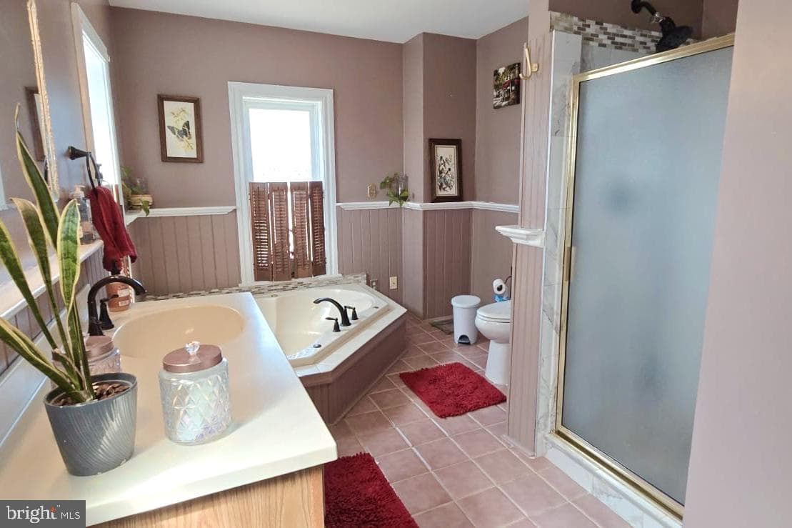 Home for sale at 1122 Hanover Road, York, Pennsylvania 17408, photo 22 of 36