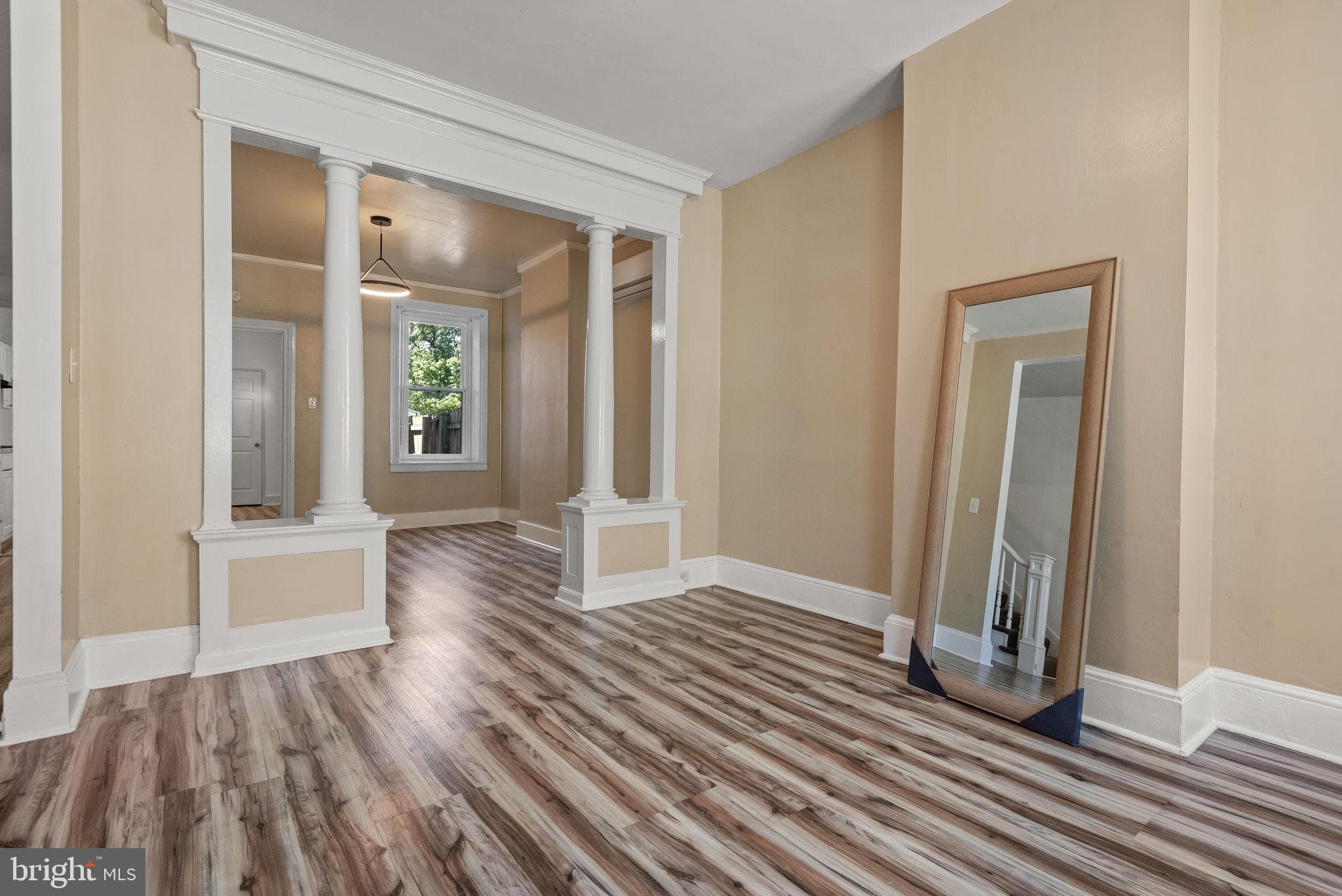 Home for sale at 126 N Queen Street, York, Pennsylvania 17403, photo 6 of 33