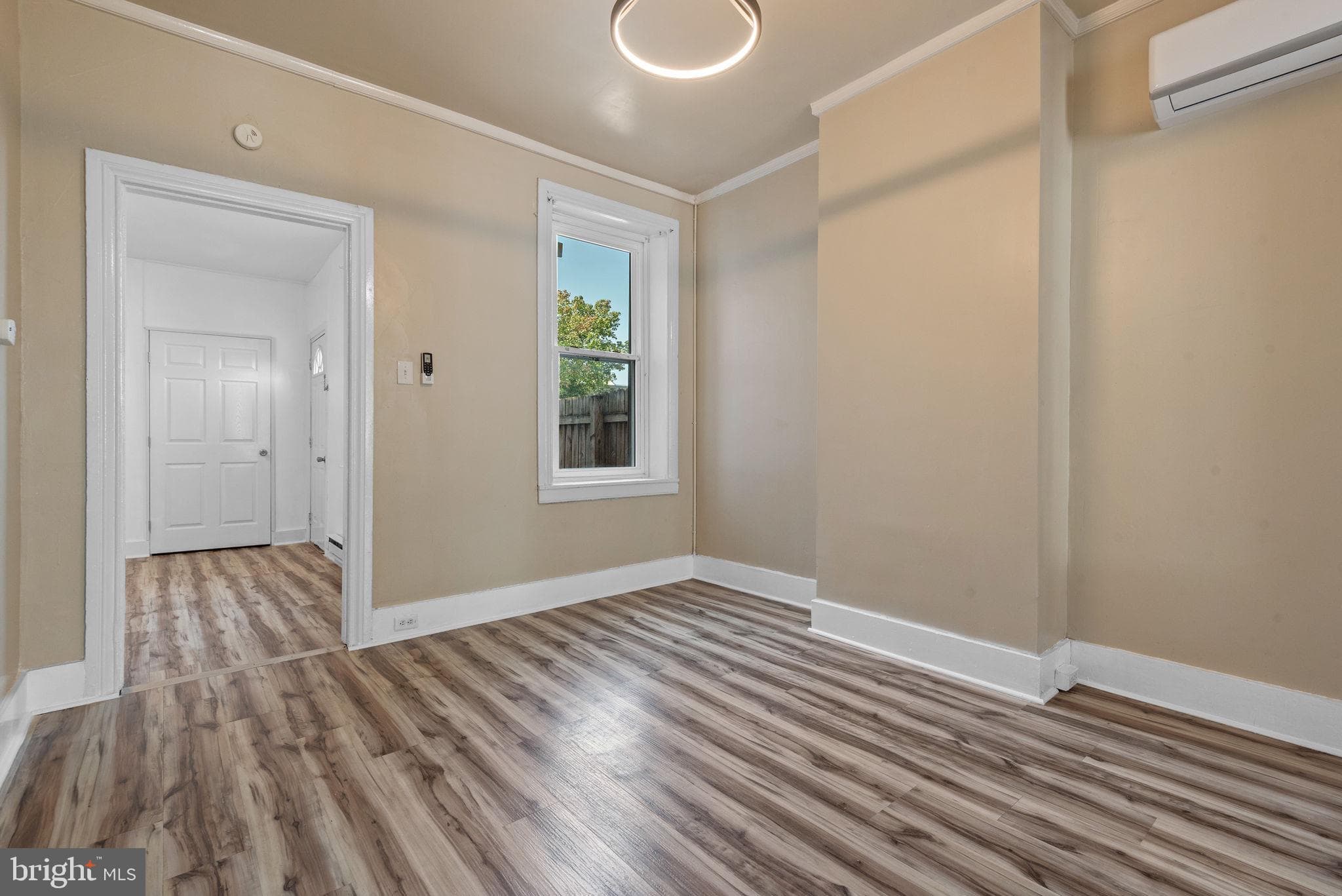 Home for sale at 126 N Queen Street, York, Pennsylvania 17403, photo 7 of 33
