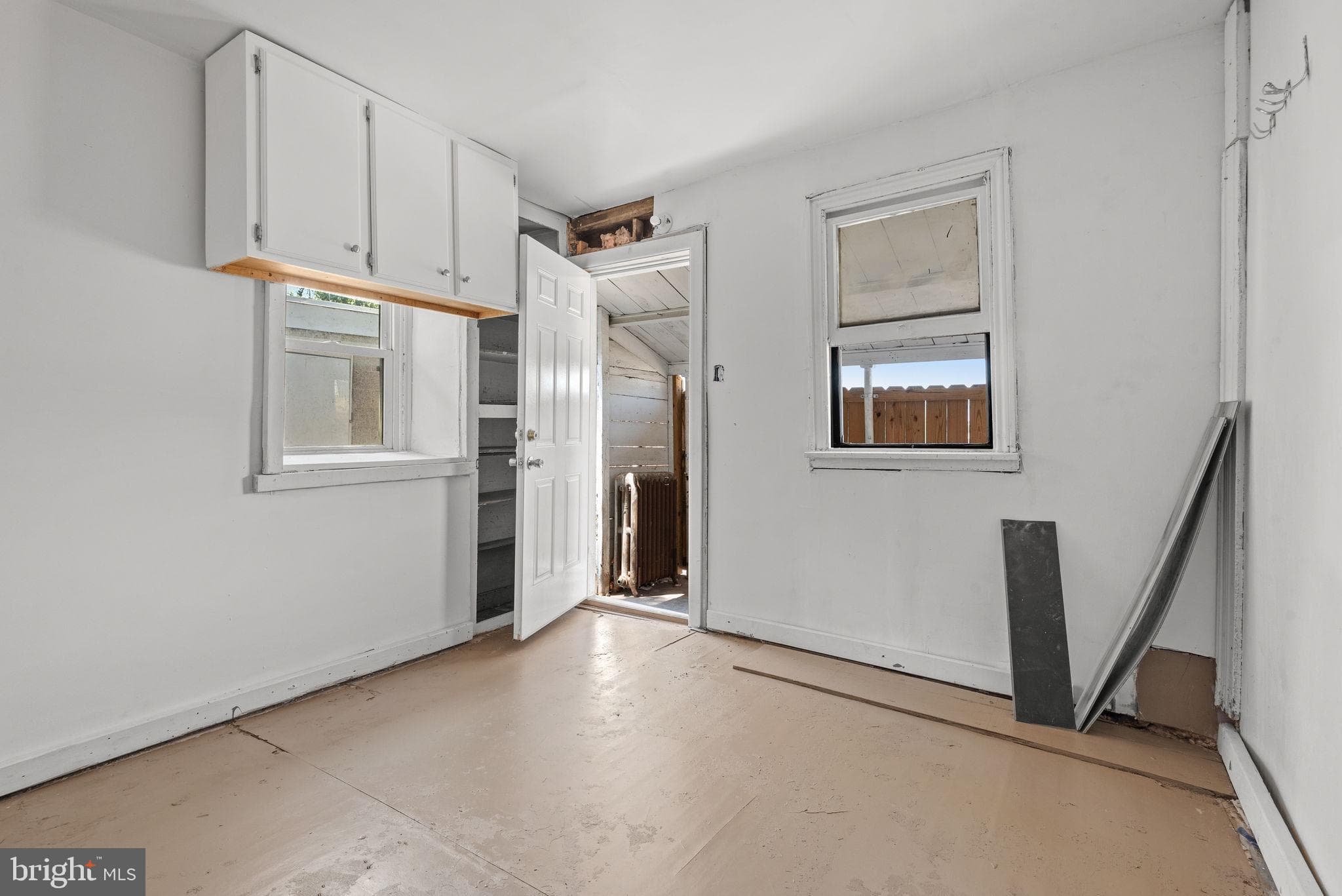 Home for sale at 126 N Queen Street, York, Pennsylvania 17403, photo 25 of 33