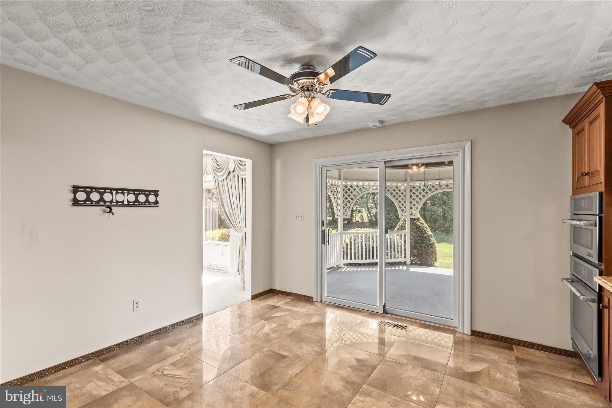 Home for sale at 2564 Audlyn Drive, York, Pennsylvania 17408, photo 16 of 46