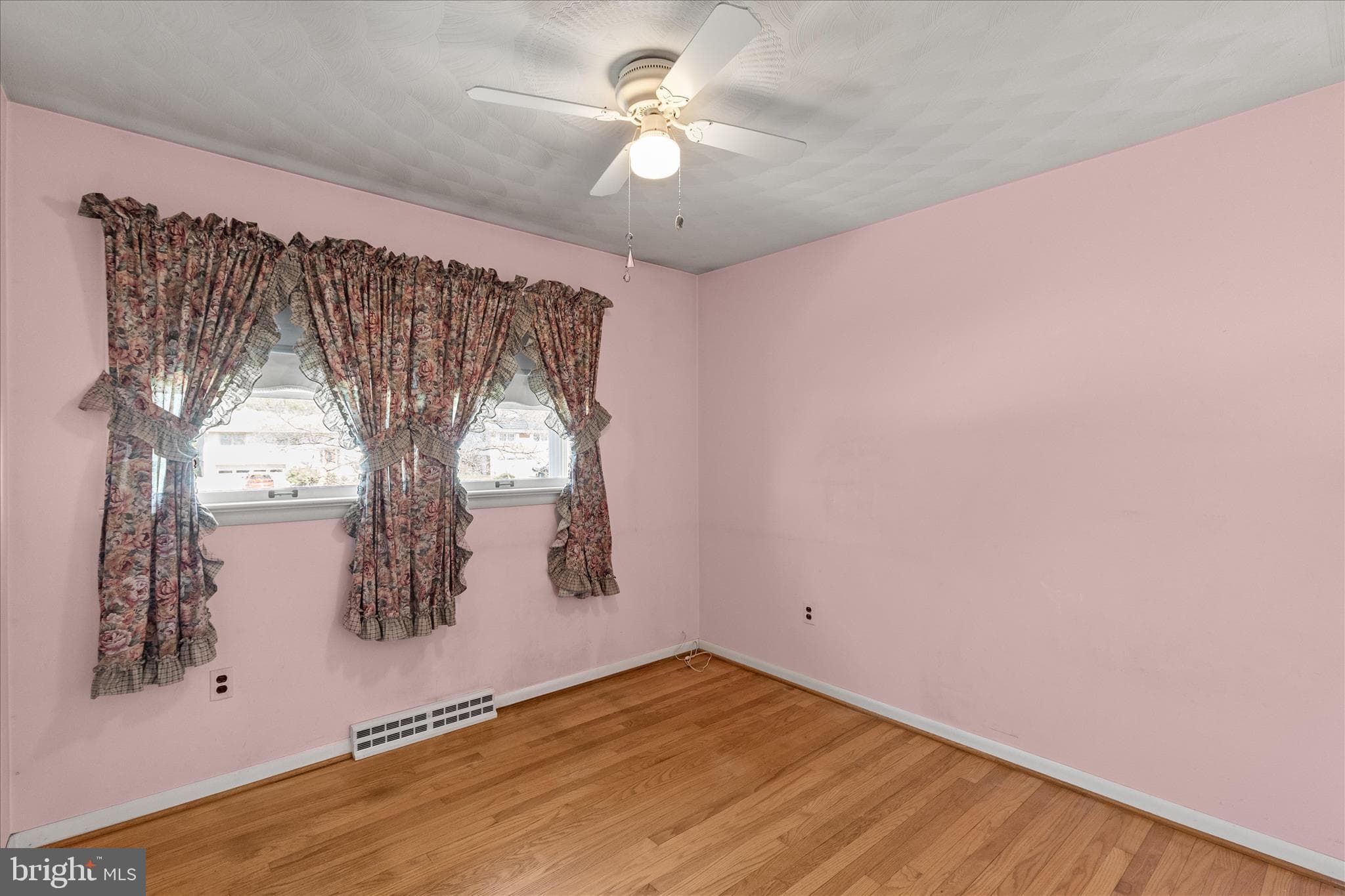 Home for sale at 2564 Audlyn Drive, York, Pennsylvania 17408, photo 25 of 46
