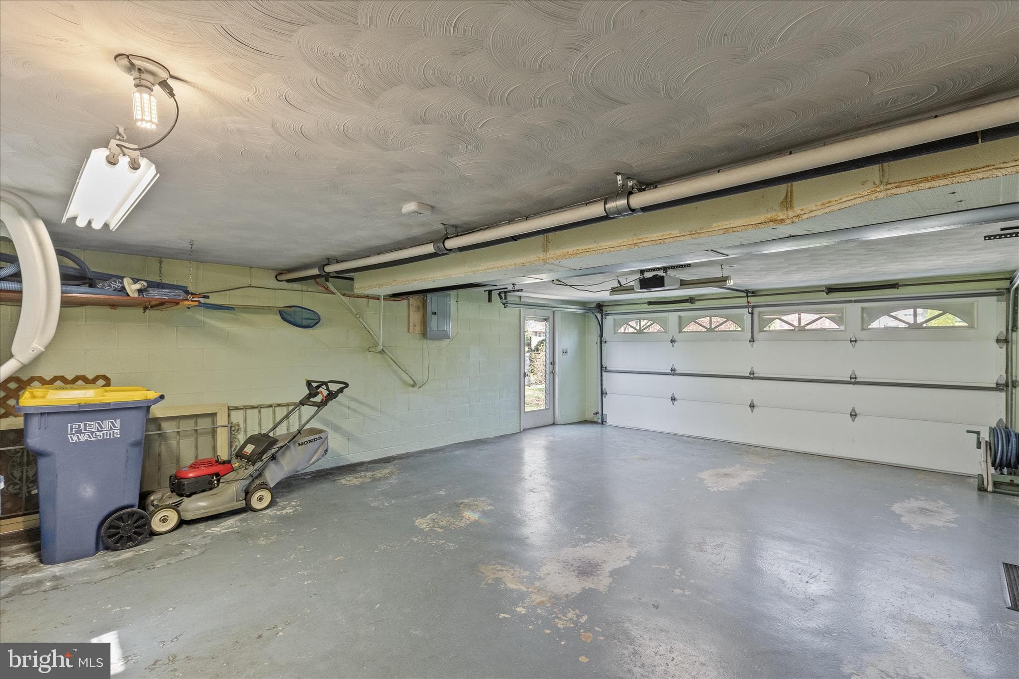 Home for sale at 2564 Audlyn Drive, York, Pennsylvania 17408, photo 33 of 46