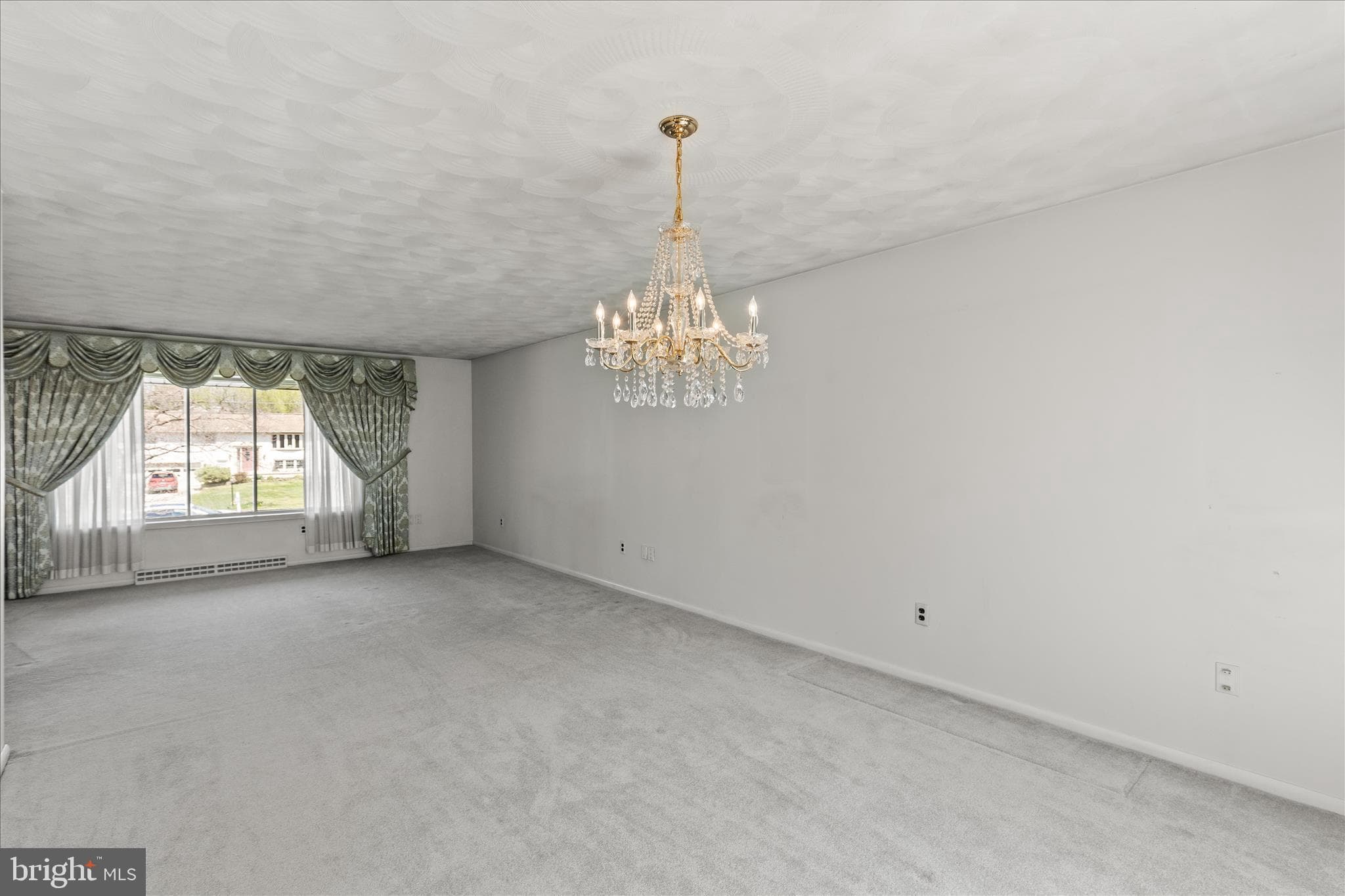 Home for sale at 2564 Audlyn Drive, York, Pennsylvania 17408, photo 12 of 46