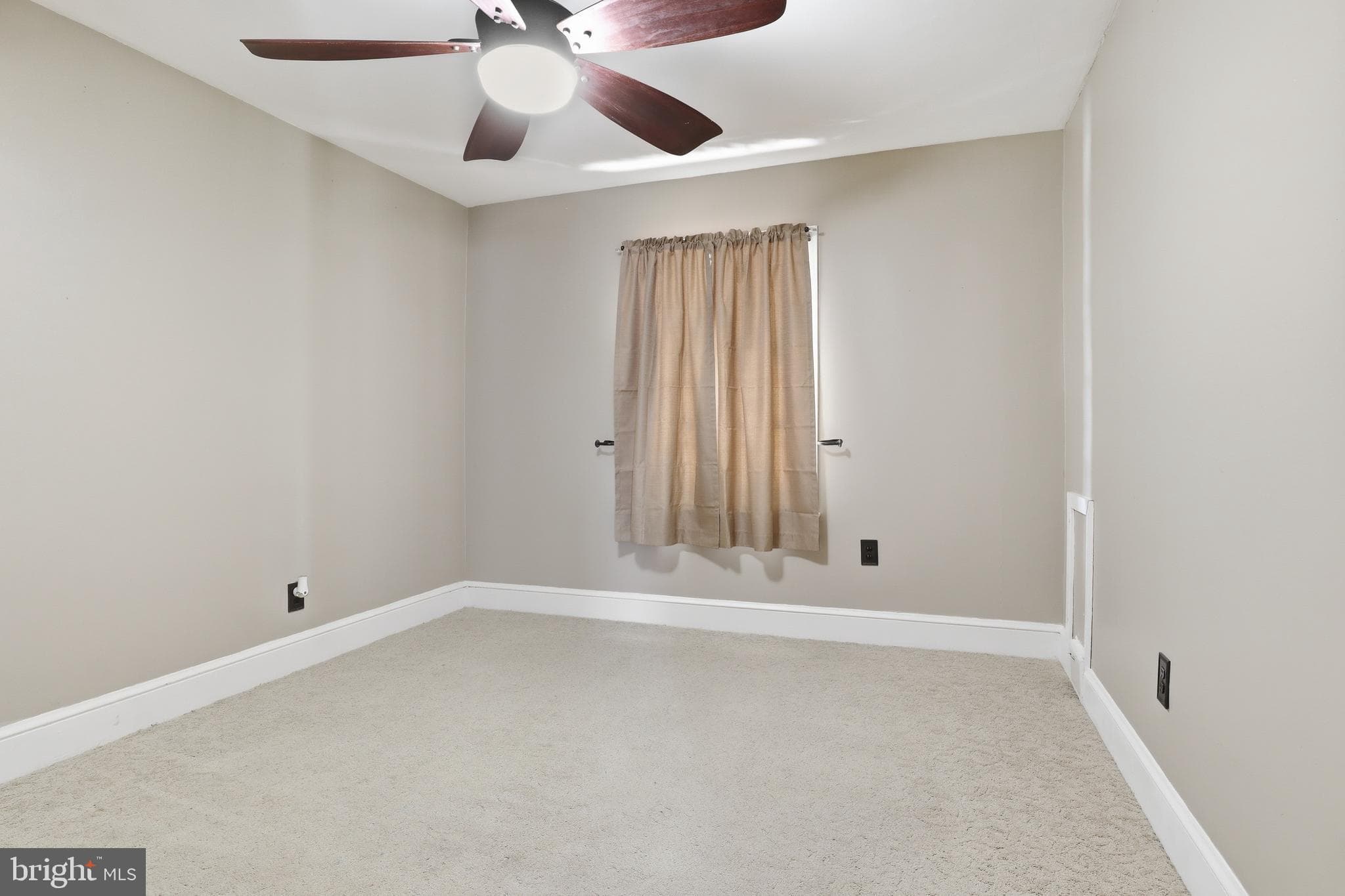 Home for sale at 2006 S Queen Street, York, Pennsylvania 17403, photo 19 of 59