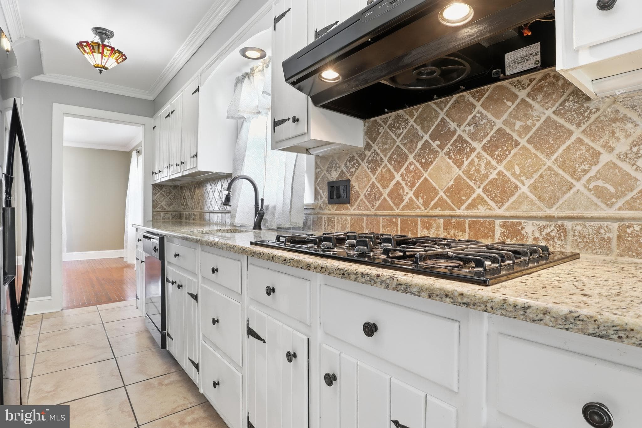 Home for sale at 2006 S Queen Street, York, Pennsylvania 17403, photo 14 of 59