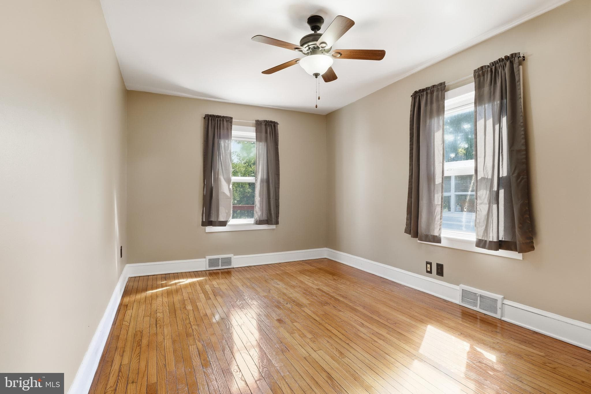 Home for sale at 2006 S Queen Street, York, Pennsylvania 17403, photo 22 of 59