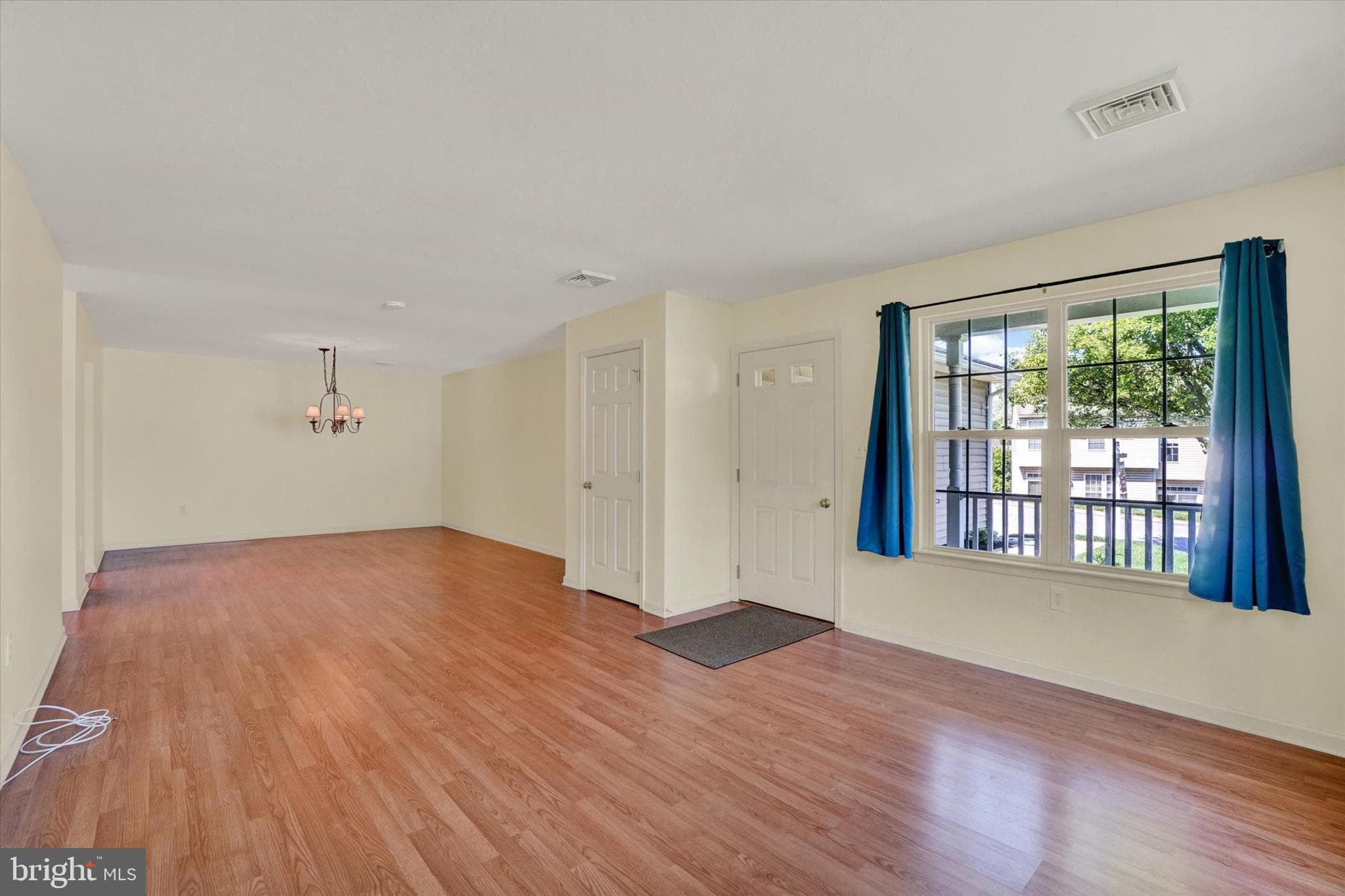 Home for sale at 7172 Seneca Ridge Drive, York, Pennsylvania 17403, photo 4 of 18