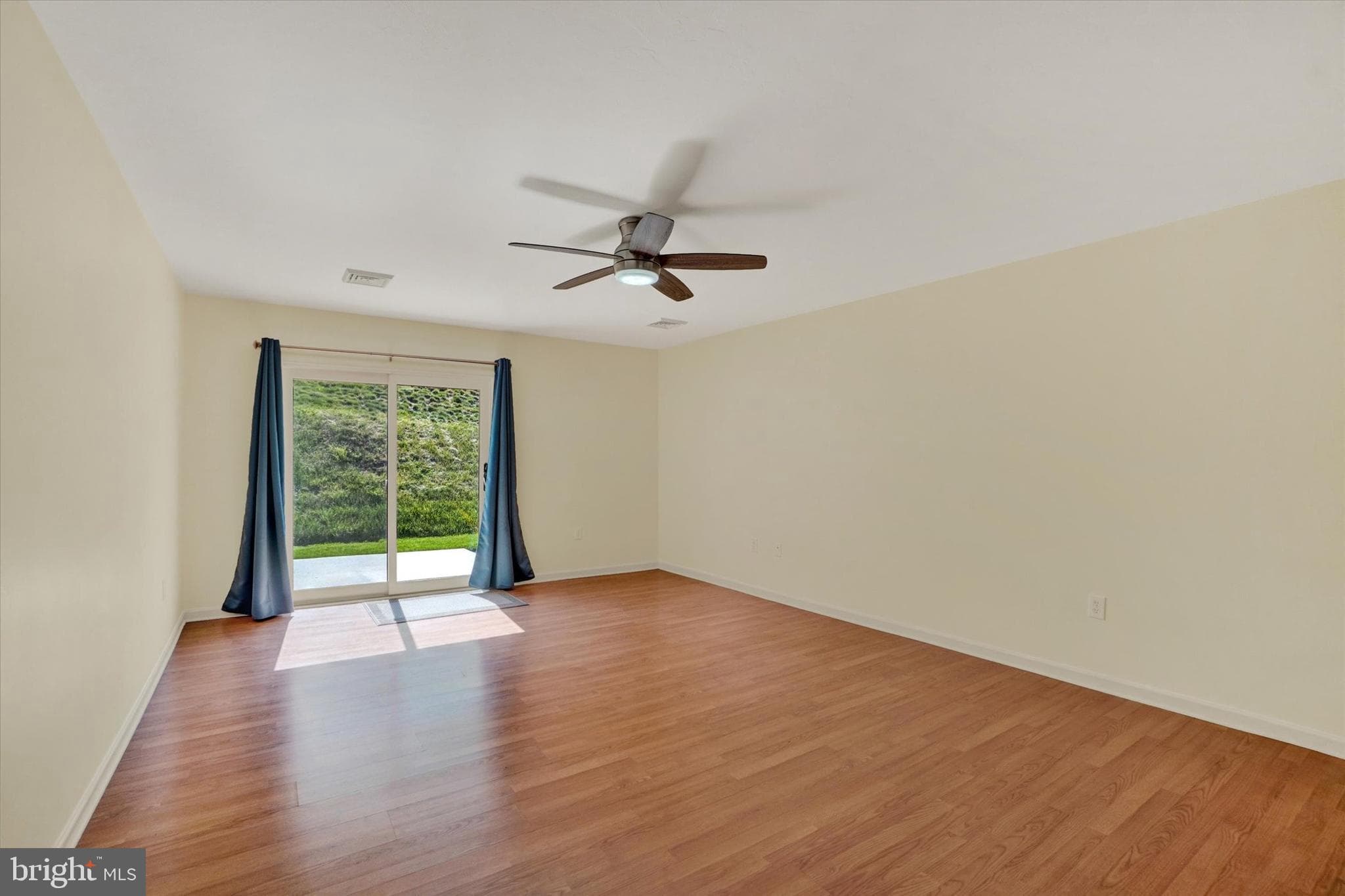 Home for sale at 7172 Seneca Ridge Drive, York, Pennsylvania 17403, photo 10 of 18