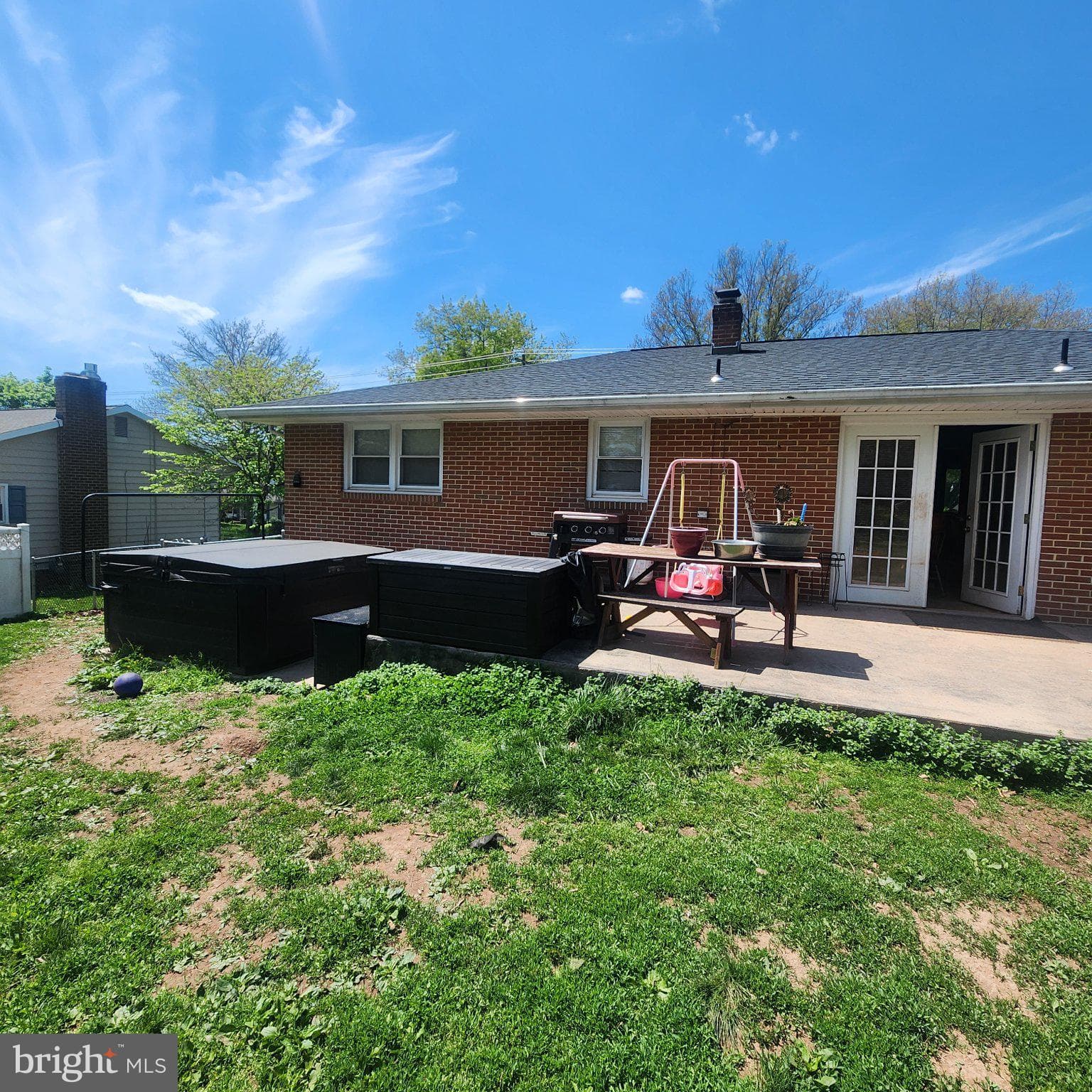 Home for sale at 2029 Derry Road, York, Pennsylvania 17408, photo 4 of 30