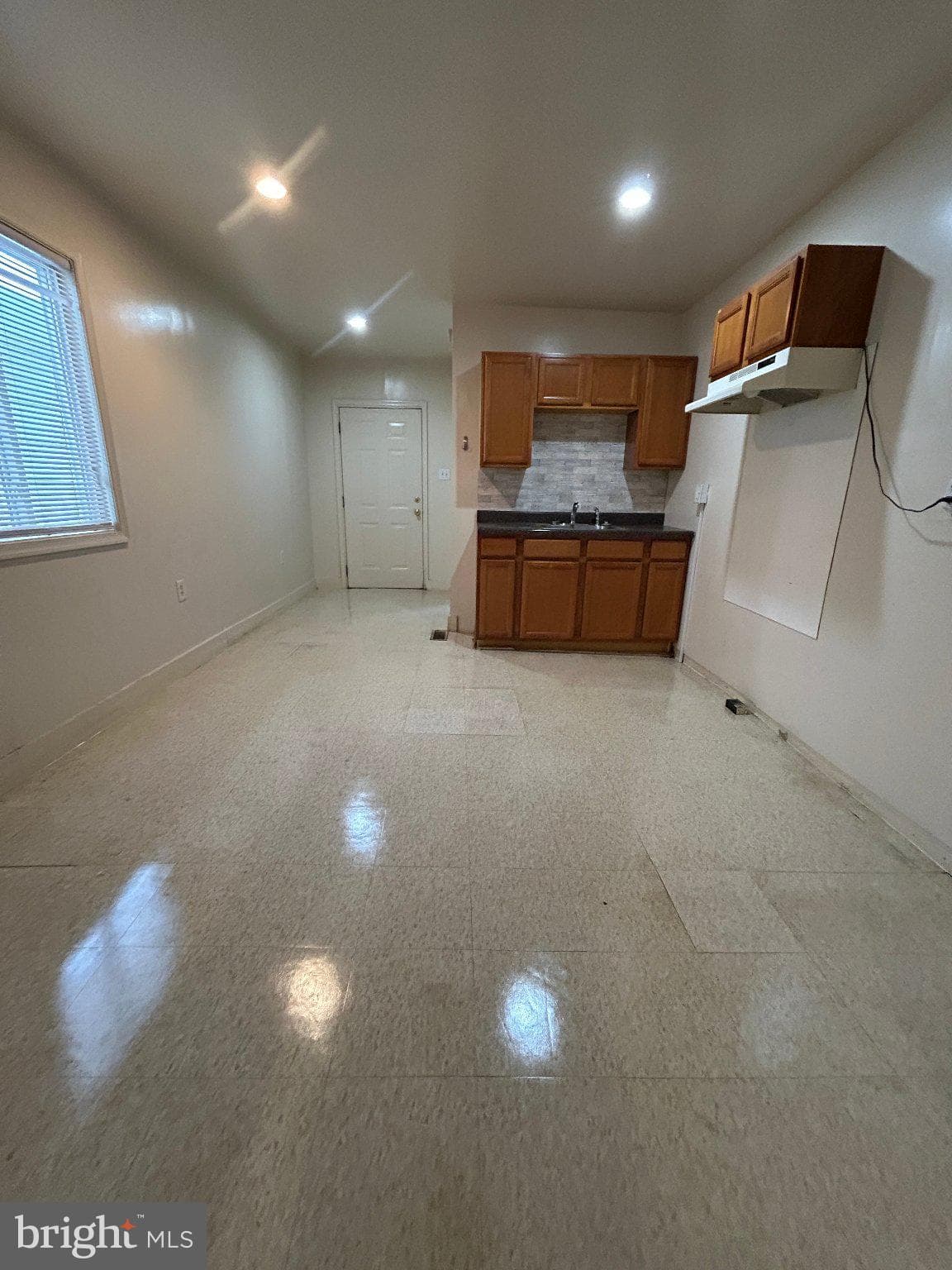Home for sale at 140 Penn Street, York, Pennsylvania 17401, photo 7 of 21