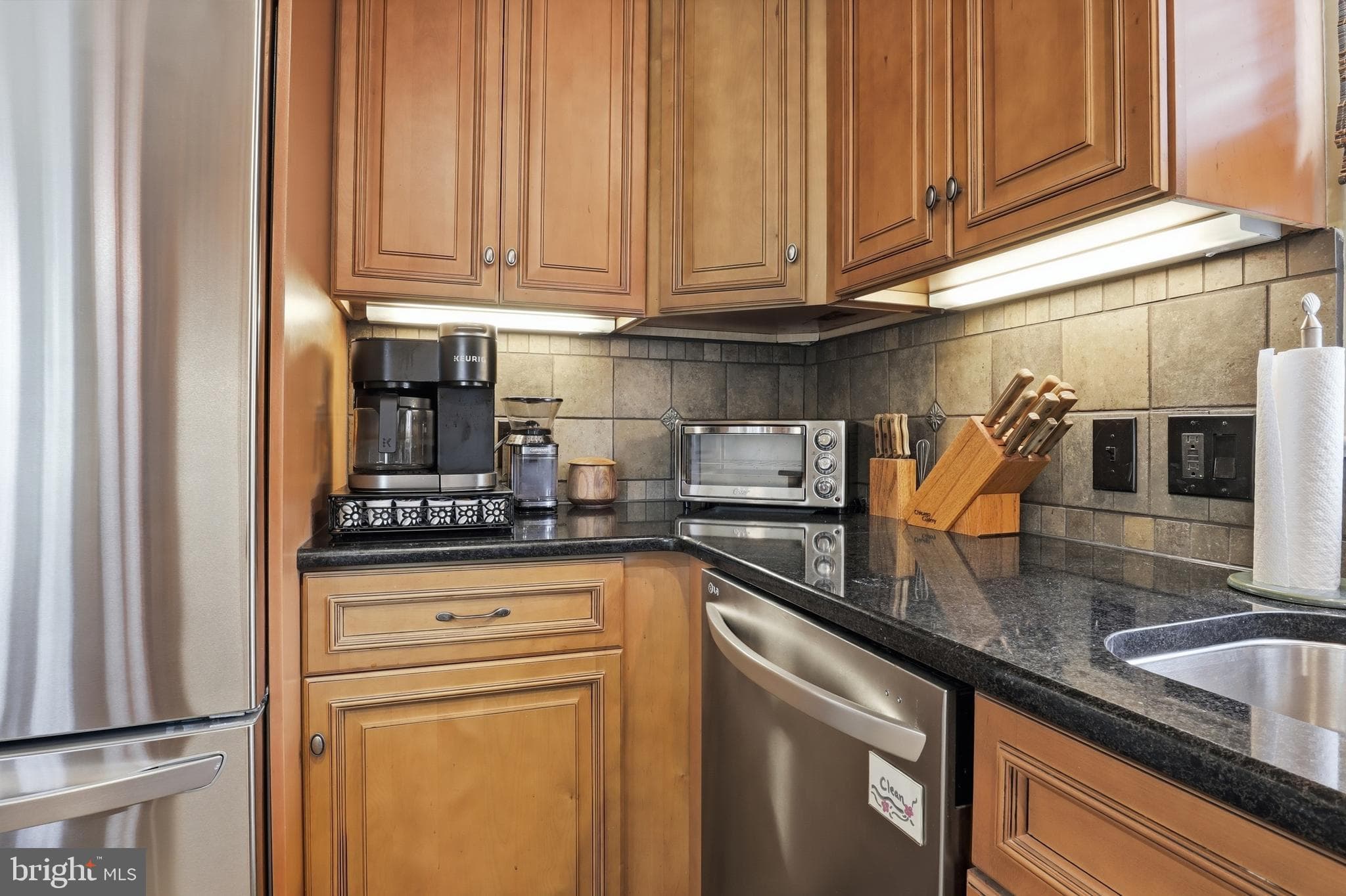 Home for sale at 2993 5Th Avenue, York, Pennsylvania 17402, photo 12 of 37