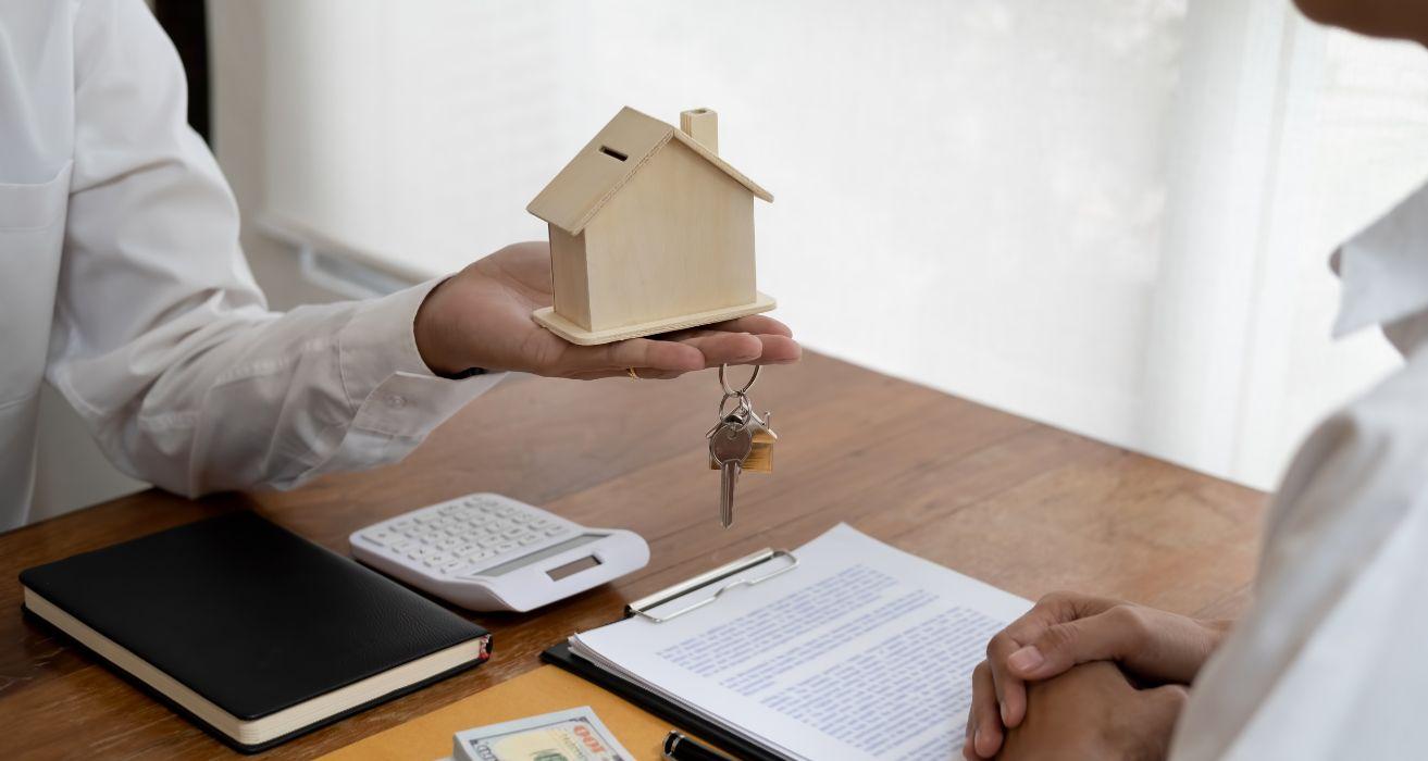 Mortgage Fees Breakdown: What Lenders Charge & How to Save